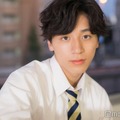 モデルプレスのインタビューに応じた佐久間魁生さん（C）モデルプレス