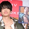 「伊藤健太郎カレンダー2024」の発売記念会見に出席した伊藤健太郎（C）モデルプレス