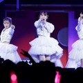 「純愛のクレッシェンド」高橋みなみ、小嶋陽菜 、峯岸みなみ「ノースリーブス15th Anniversary Live」（提供写真）