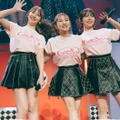 「Bye Bye Bye」小嶋陽菜、高橋みなみ、峯岸みなみ「ノースリーブス15th Anniversary Live」（提供写真）