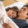 新木優子、重岡大毅「単身花日」第7話より（C）テレビ朝日