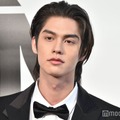 「GQ MEN OF THE YEAR 2023」フォトコール＆トークセッションに登壇したブライト（C）モデルプレス