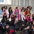 現役女子大生グループ・フジコーズが緊張の初ライブ ミニ丈衣装で堂々パフォーマンス 画像