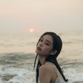 高石あかり「高石あかりファースト写真集 幻灯」（東京ニュース通信社刊）（C）撮影／横山マサト