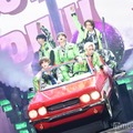 クラッシックカーを乗りこなしイケイケなHiHi Jets／「Act ONE」ゲネプロの様子（C）モデルプレス
