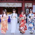 「AKB48二十歳のつどい」記念撮影会に参加した（左から）成⽥⾹姫奈、佐藤美波、千葉恵⾥、⽥⼝愛佳、⽔島美結、太⽥有紀（C）モデルプレス