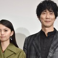 親子役を演じた齋藤飛鳥、佐々木蔵之介（C）モデルプレス