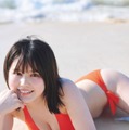 池田レイラ、ビキニ姿で美ボディ開放 ビーチでフレッシュなグラビア 画像