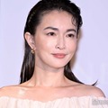 長谷川京子、ミニ丈ボトムスからスラリ美脚披露「スタイル抜群」「コーディネート真似したい」 画像