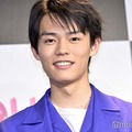 日向亘、2人の大物俳優との誕生日会ショットが話題「豪華すぎる」「羨ましい」 画像