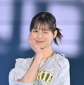 日向坂46小坂菜緒、微笑みウインクにキュン【GirlsAward 2024 S／S】 画像