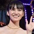 Perfumeあ～ちゃん、美スタイル際立つ全身ショット公開「憧れます」「脚きれい」絶賛の声 画像