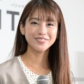 岡副麻希、夫と見つめ合うマタニティフォト公開 5日に第1子出産発表 画像