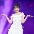 チョ・ユリ、テイラー・スウィフト楽曲カバー 圧巻の歌声LAに響かせる【KCON LA 2024／DAY2】 画像