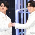 LINEで絆を深め合った森本慎太郎、渡辺翔太（C）モデルプレス