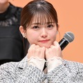 ぶりっ子全開の松村沙友理（C）モデルプレス