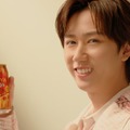 阿部亮平／The CHOYA ウメッシュ「贅沢」篇（提供写真）