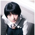 黒髪の芹澤雛梨／Instagramより