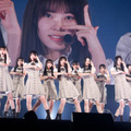 乃木坂46の6期生が初のステージ！個性あふれる特技披露＆人気曲をフレッシュにパフォーマンス