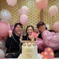 西野未姫、弟2人と笑顔でパシャリ！「目がそっくり＆弟さんイケメン」「仲がいいのが伝わる」と反響