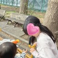 安めぐみ、10歳長女＆1歳次女のほっこり姉妹SHOT公開！「みんな楽しそう」「微笑ましい」の声