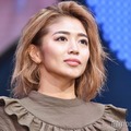 金髪の今井華（C）モデルプレス