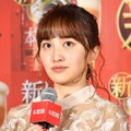 「スタイル良すぎる」ももクロ百田夏菜子、大胆に太もも披露！美脚SHOTにファンうっとり「全てが美しい」