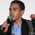 大福オタクになった草間リチャード敬太（C）モデルプレス