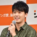 「筋肉かっこよ！！」竹内涼真、ワイルドな水分補給SHOTにファン悶絶「野性的な姿にキュン」 画像