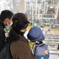 小さな子も興味津々