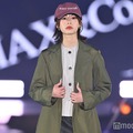 安斉星来、ミニスカから美脚スラリ クールなオーラ漂う【GirlsAward 2025SS】 画像