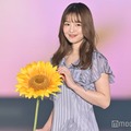 横田真悠、フリルドレスから素肌チラリ【GirlsAward 2025SS】 画像