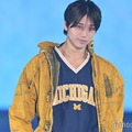 ONE N’ ONLY高尾颯斗、迷彩柄パンツ着こなす 無邪気にピース【GirlsAward 2025SS】 画像