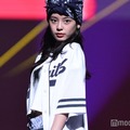 「今日好き」小國舞羽、ハーフパンツからスラリ美脚 バンダナ姿に視線集中【TGC香川2025】 画像