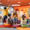 「筑波大附属小も、慶應幼稚舎も？」バイリンガル保育園から小受名門幼稚園に転園した「自身は旧帝大工学部卒」ワーママの後悔 画像