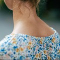 更年期の「肩こり」が顔のたるみの原因に!? 老け見えを防ぐ「ほぐしケア」とは 画像