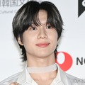 SHINeeテミン、全身ホワイトルックで「KCON」レカペ降臨「韓流を世界に広める役割」実感した瞬間語る【KCON JAPAN 2025／レッドカーペット】 画像