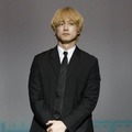 坂口健太郎、韓国観光名誉広報⼤使に就任 観光ポスター初お披露目 画像