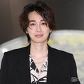 カルマ、産まれたての赤ちゃんを抱っこ プラベショット披露「可愛いが渋滞」「癒しのオーラがすごい」の声 画像
