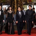 二宮和也＆小松菜奈、カンヌのレッドカーペットデビュー「８番出口」世界初お披露目 画像