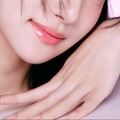 “誤解”されるかも!?「ふしだらに見える40代女性」のポーチに入っているNGコスメとは