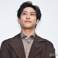 佐野岳、人気アーティスト2人と自宅で鍋 3ショットに反響「スポ男繋がりだ」「オフ感満載でレア」 画像
