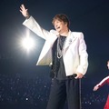 香取慎吾、初のソロアリーナツアー開幕「これからもステージに立ち続けたい」自身演出のステージで魅了 画像
