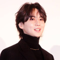 THE RAMPAGE吉野北人、金髪×ノーカラージャケット姿に反響「神ビジュ」「かっこよすぎて頭抱えます」 画像