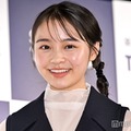 林芽亜里、ミニ丈から色白美脚スラリ「スタイル良すぎ」「オシャレ」 画像