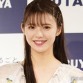 鈴木ゆうか、美デコルテ輝くウエディングドレス姿披露「惚れる」「ラインが美しい」の声 画像