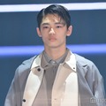 冨永愛の息子・冨永章胤、“半年ぶり”新ヘアイメチェン姿披露「すっきり」「大人っぽさ増した」の声 画像