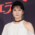 「女神のように綺麗」柴咲コウ、美しい二の腕を披露したドレスSHOTに反響「お写真とっても素敵」 画像