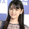 道重さゆみ、オフショルから美肩チラリ「雰囲気違う」「大人っぽい」と反響 画像