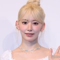 LE SSERAFIM・SAKURA、赤髪イメチェンに絶賛相次ぐ「似合いすぎてる」「女神」 画像